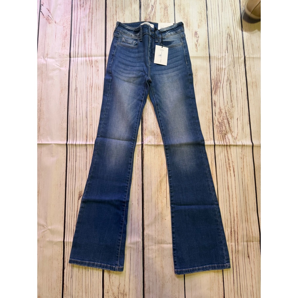 Zenana Women High‎ Rise Flare Leg Jeans Medium Wash Denim Blue Size 24 NWT